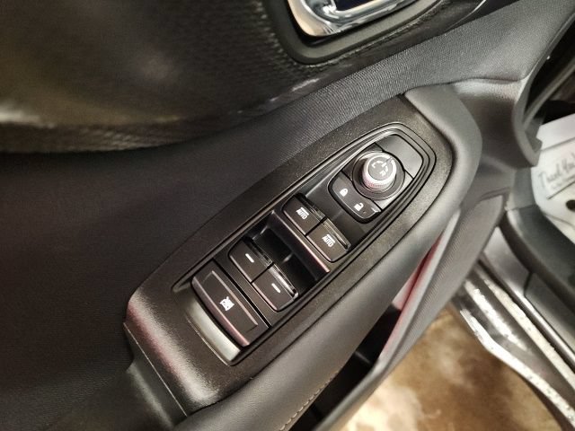 Used 2025 Subaru Outback Premium AWD/4WD image 20