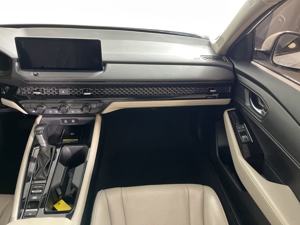 Used 2023 Honda Accord Touring image 19