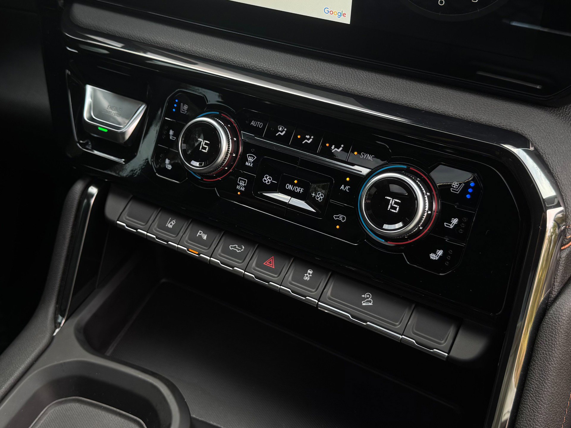 Used 2024 GMC Sierra 2500 AT4 w/ AT4 Preferred Package image 32