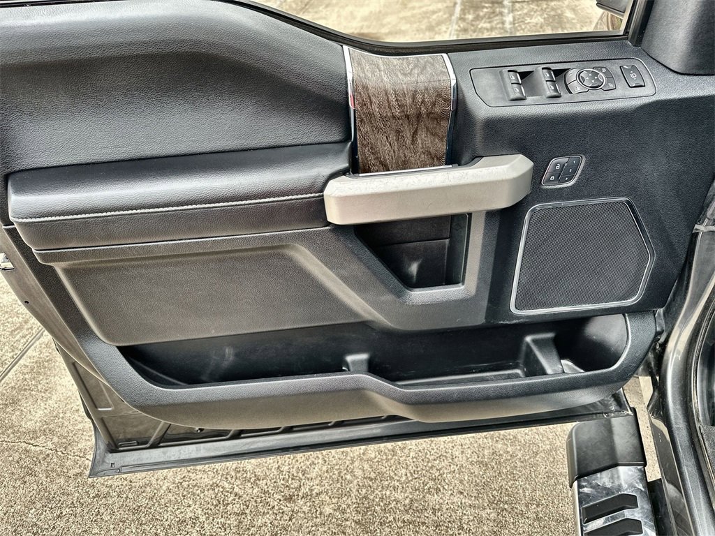 Used 2017 Ford F250 Lariat w/ Lariat Ultimate Package image 22