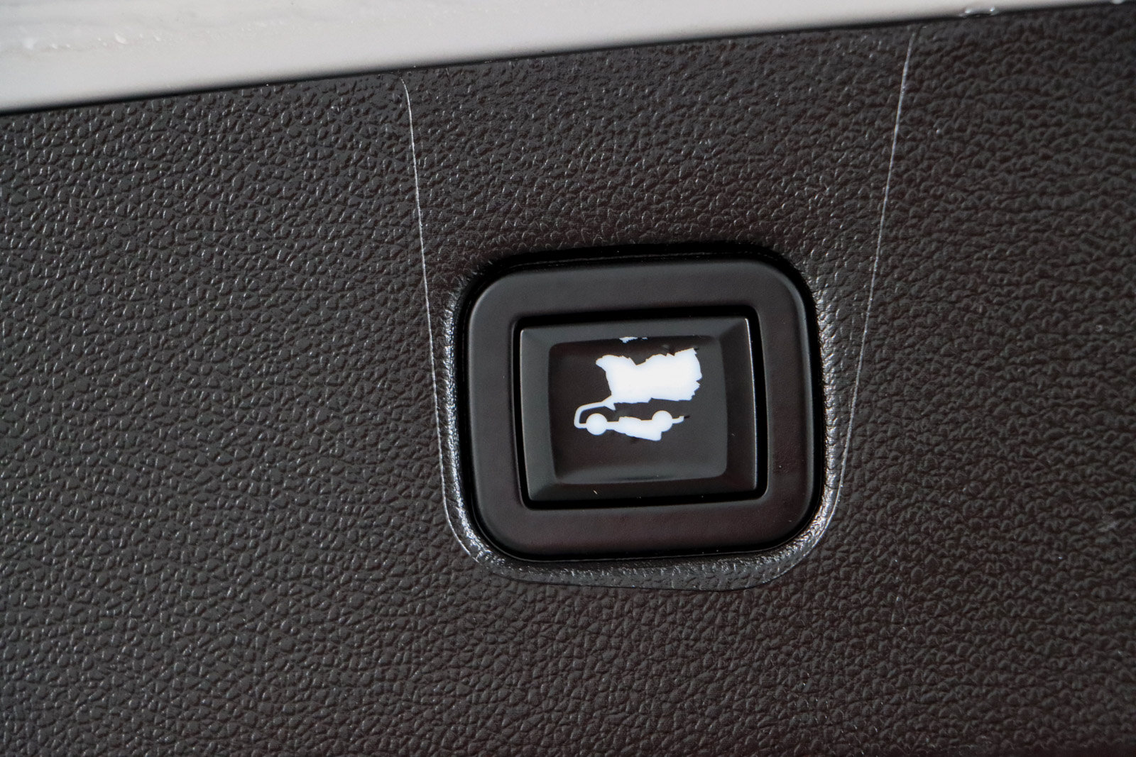 Used 2022 Chevrolet Blazer RS FWD image 29