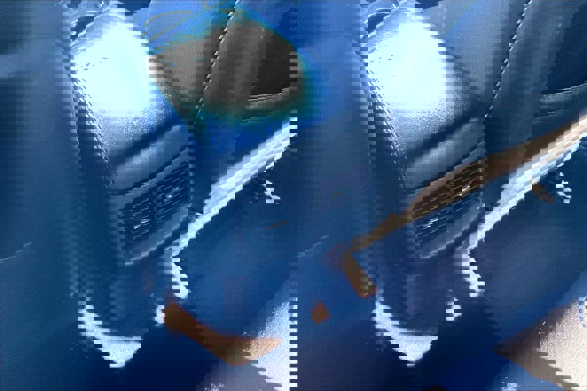 Used 2018 Dodge Challenger SXT w/ Blacktop Package image 32