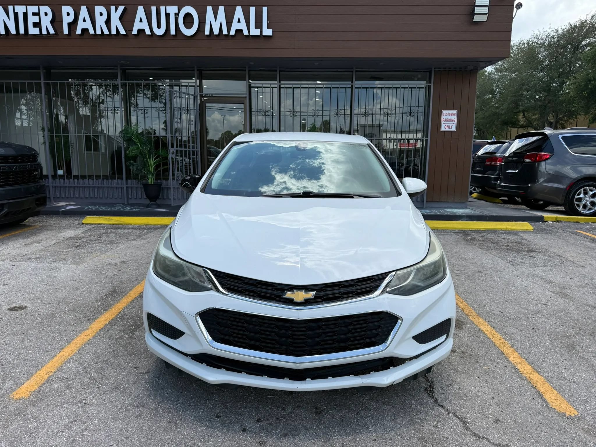 Used 2018 Chevrolet Cruze LT w/ LT Fleet Convenience Package FWD image 2
