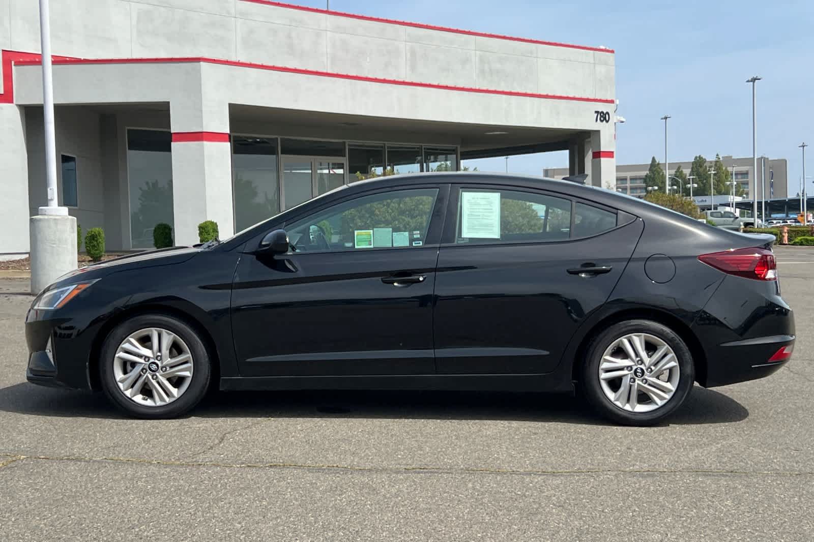 Used 2019 Hyundai Elantra Value Edition w/ Cargo Package FWD image 9