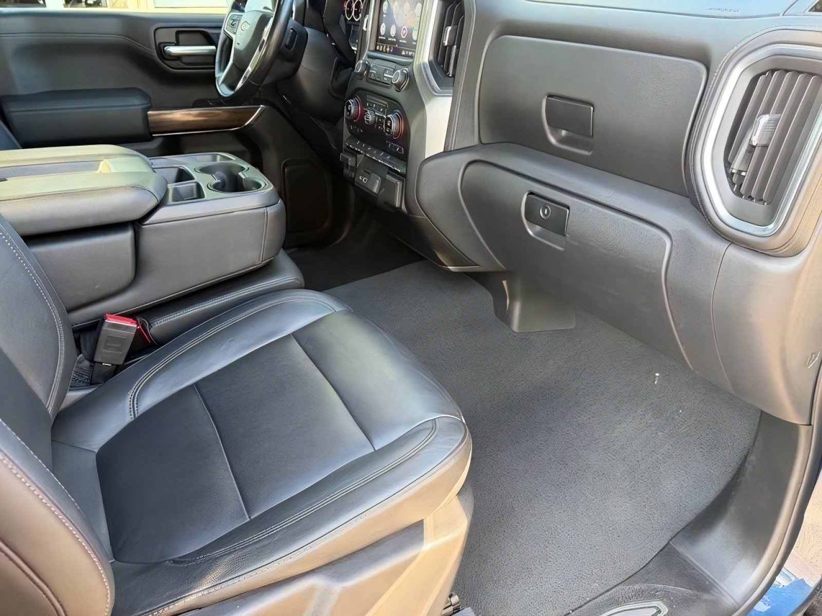 Used 2019 Chevrolet Silverado 1500 LT w/ All-Star Edition AWD/4WD image 12