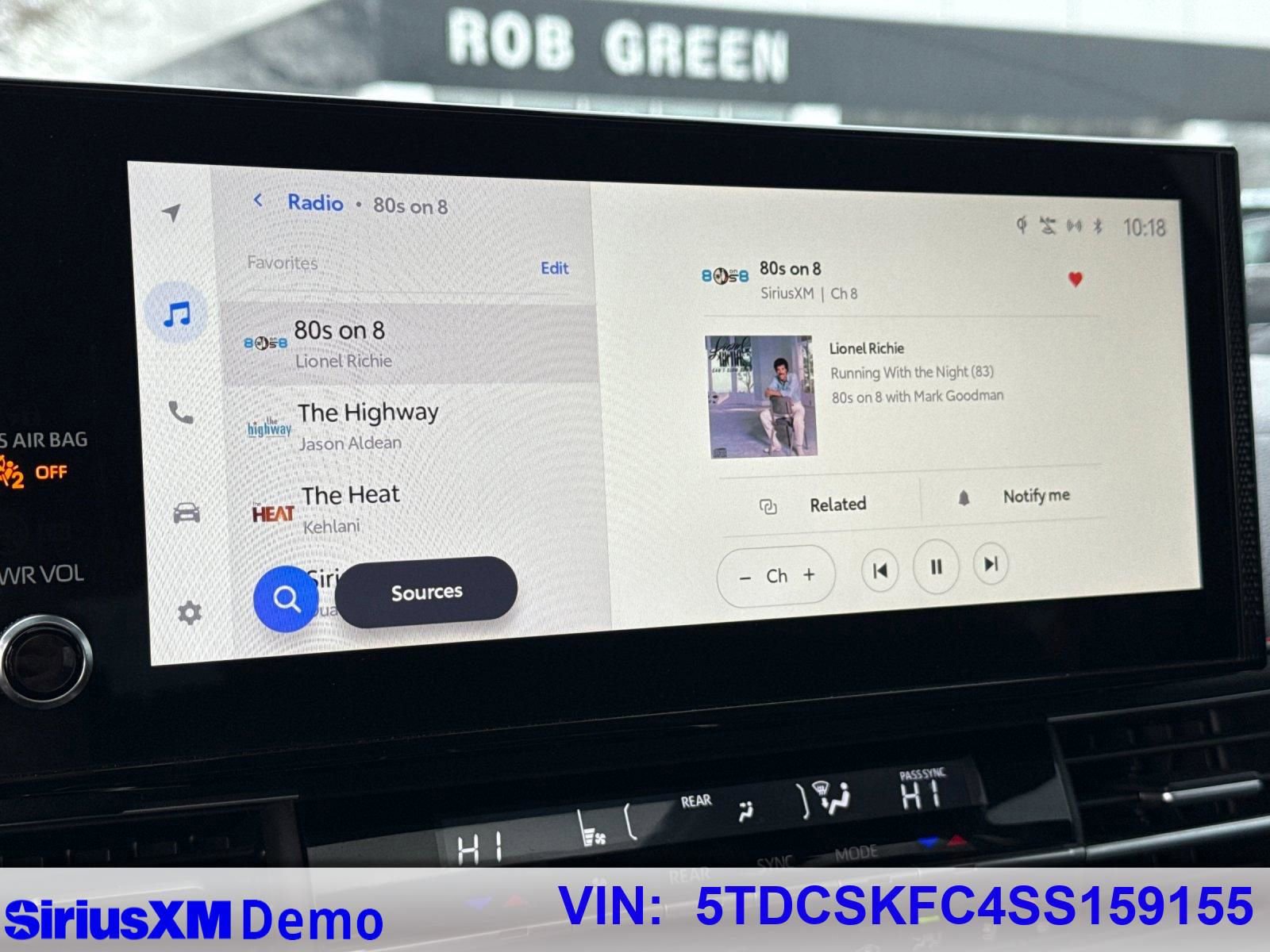 Used 2025 Toyota Sienna XSE w/ XSE Premium Package image 34