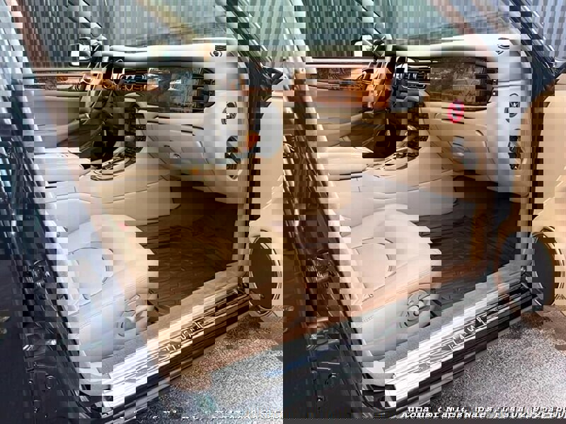 Used 1999 Jaguar XJ8 L image 22