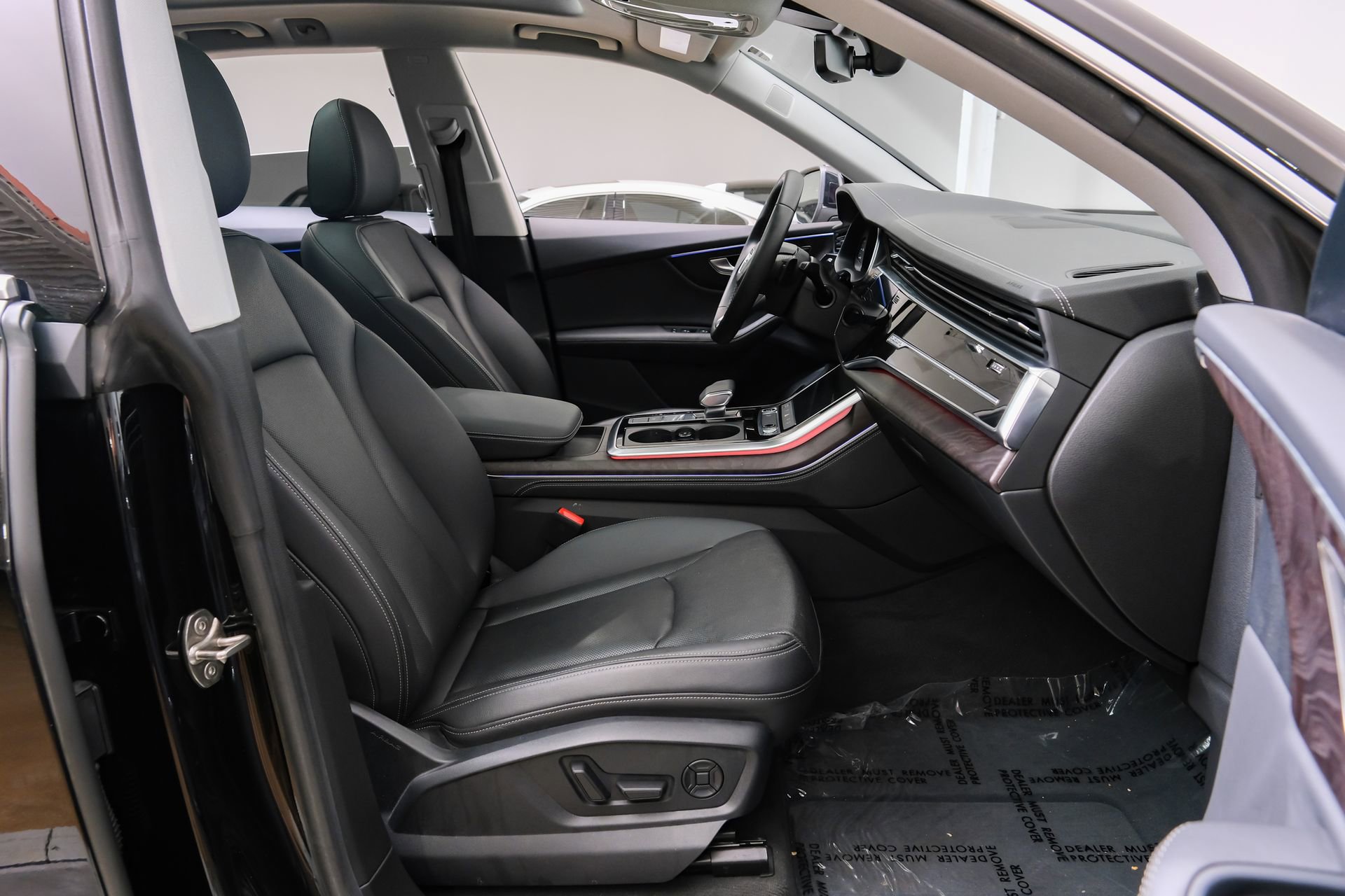 Used 2023 Audi Q8 Premium Plus w/ Premium Plus Package image 36