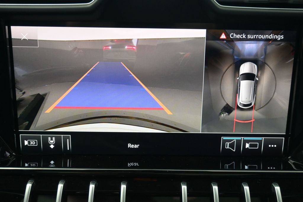 Used 2020 Lamborghini Urus AWD/4WD image 15