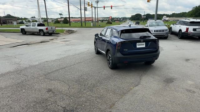 Used 2025 Nissan Kicks SV AWD/4WD image 6