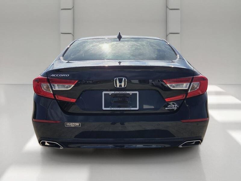 Used 2020 Honda Accord Touring image 4
