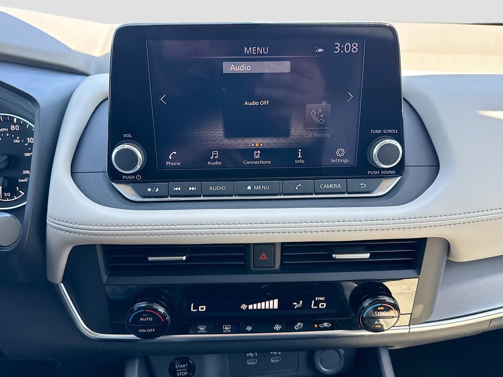 Used 2025 Nissan Rogue SV image 15