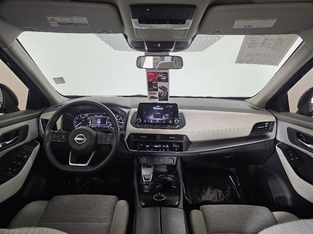 Used 2023 Nissan Rogue SV AWD/4WD image 28