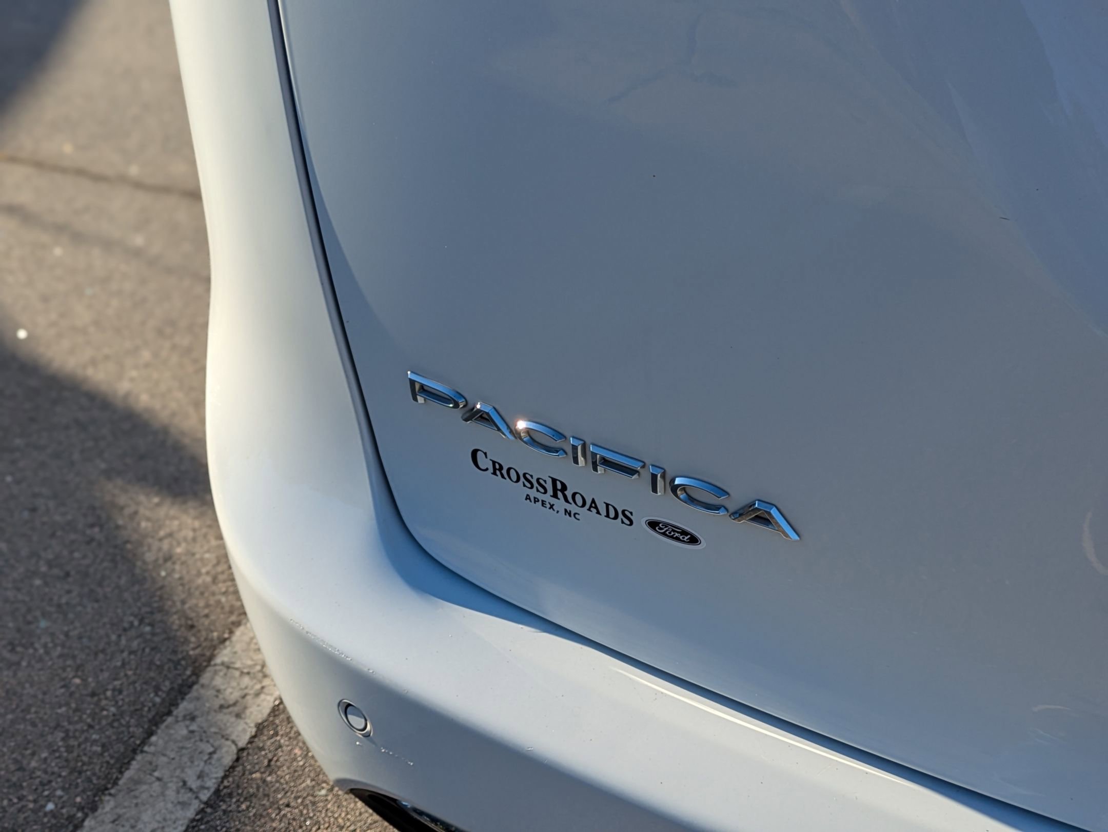 Used 2023 Chrysler Pacifica Touring-L image 30