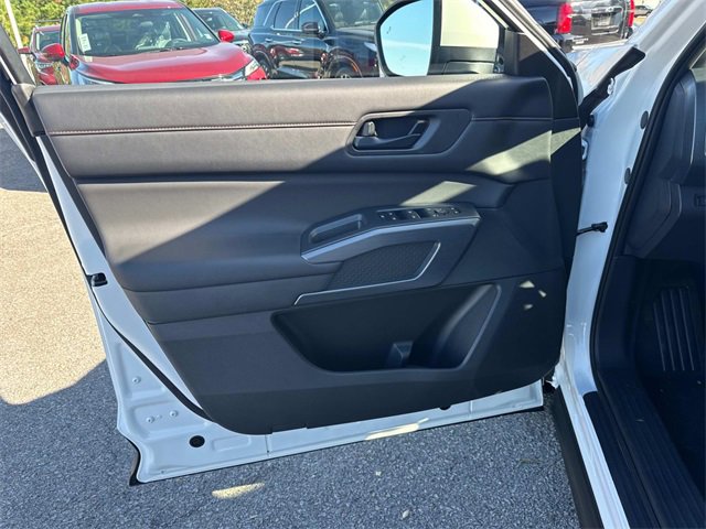 New 2025 Nissan Pathfinder Rock Creek image 22