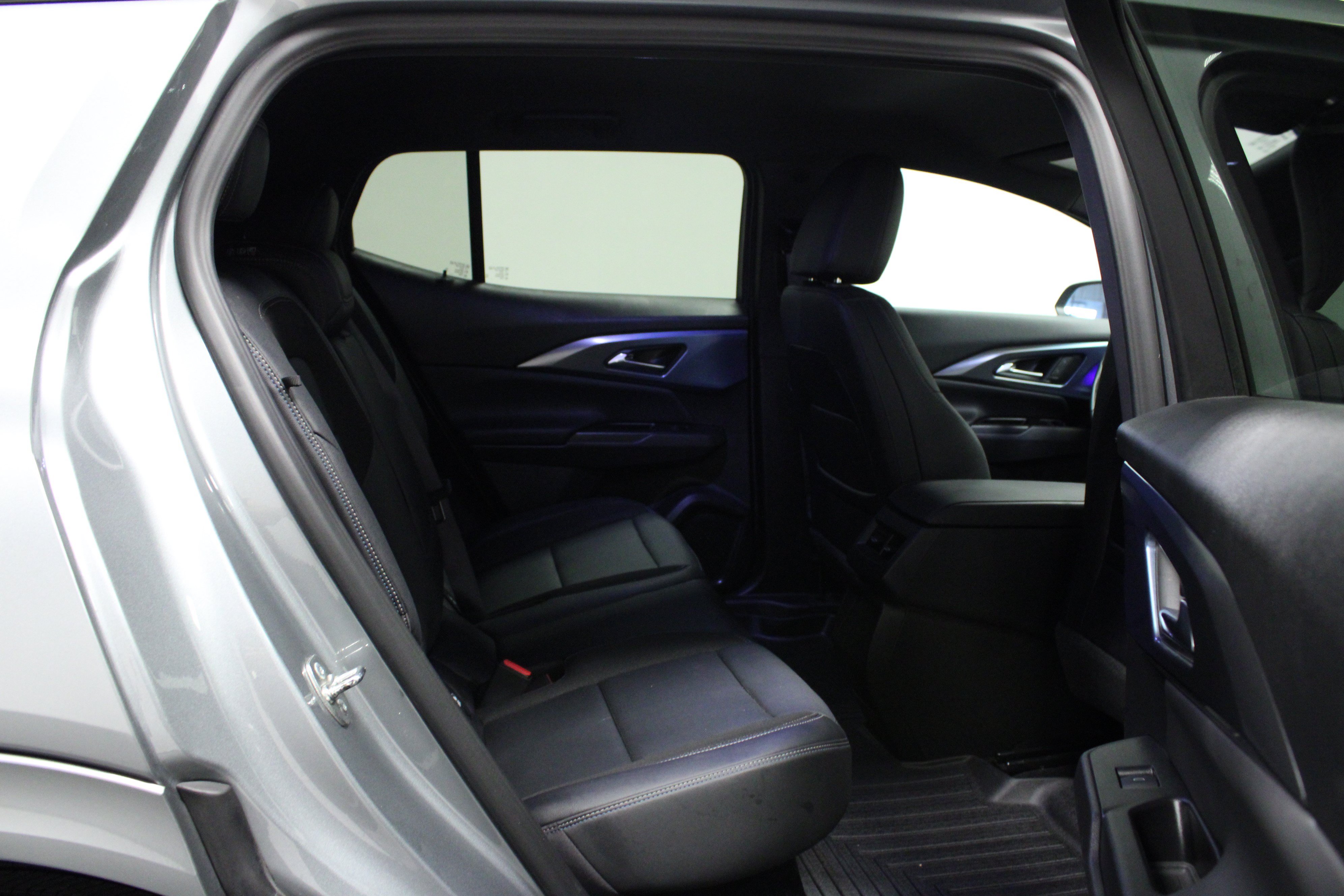 Used 2024 Chevrolet Equinox EV LT FWD image 15