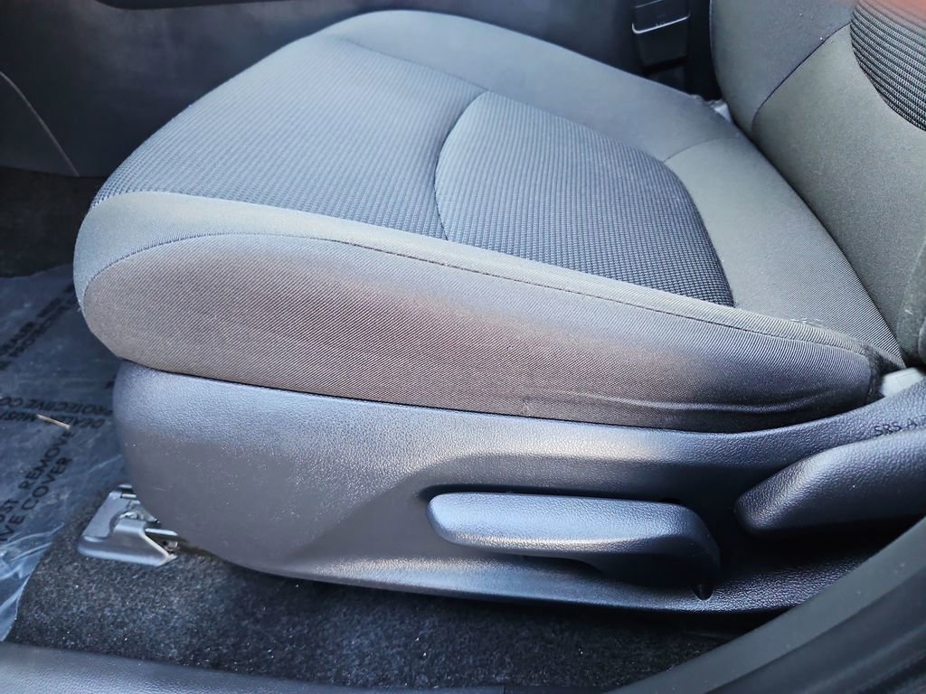 Used 2025 Toyota RAV4 LE image 22