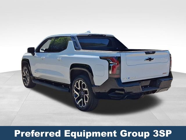 Used 2024 Chevrolet Silverado EV RST AWD/4WD image 5