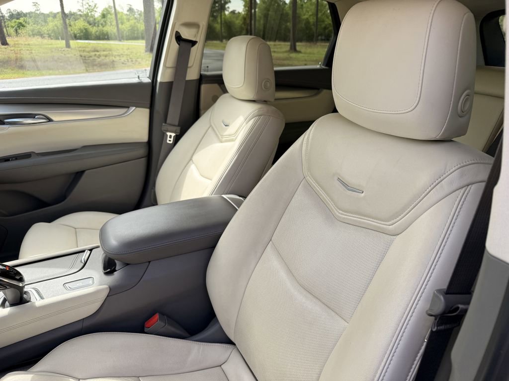 Used 2019 Cadillac XT5 Luxury FWD image 12