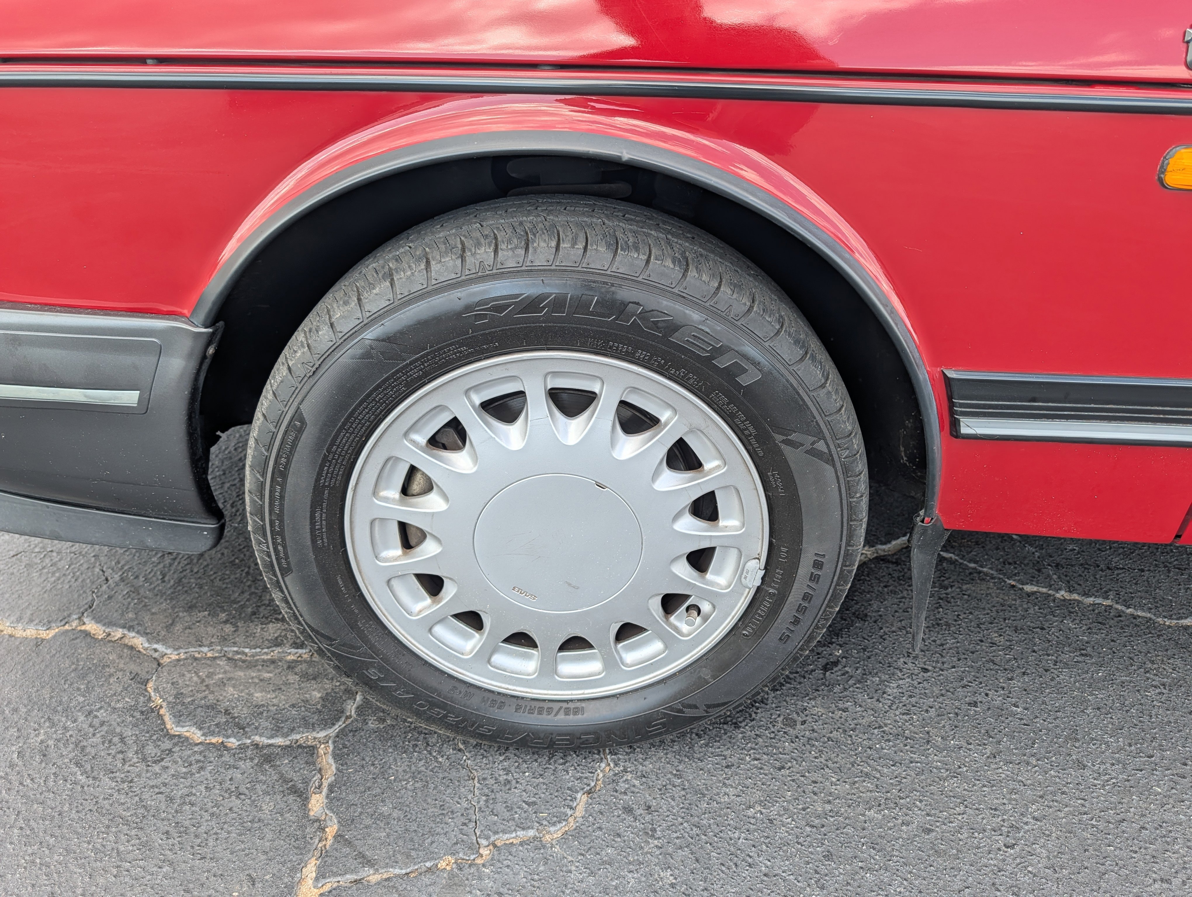 Used 1990 Saab 900 Turbo image 25