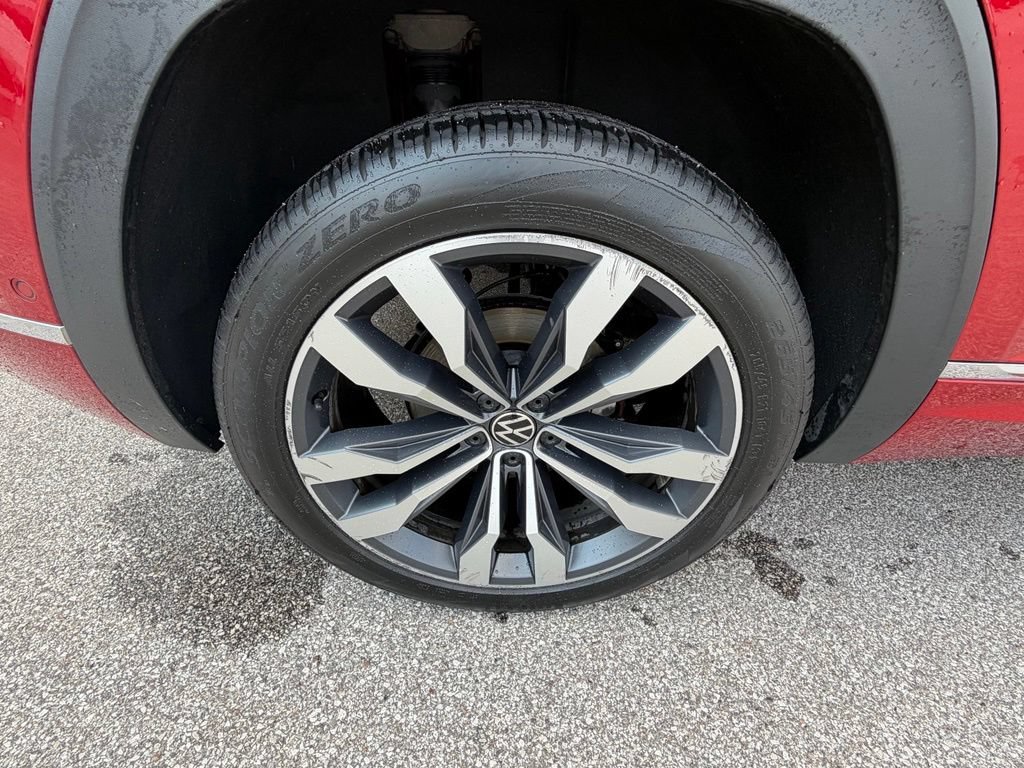 Used 2022 Volkswagen Atlas Cross Sport SEL Premium R-Line AWD/4WD image 12