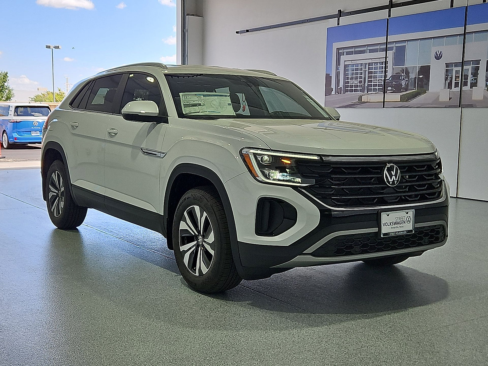 New 2026 Volkswagen Atlas Cross Sport SE FWD image 2