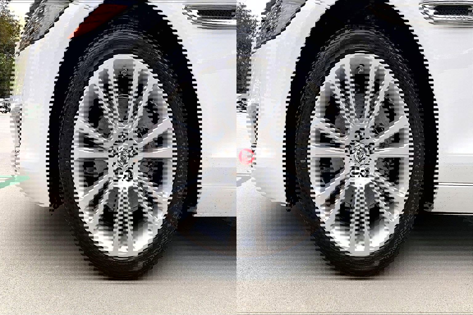 Used 2019 Jaguar XF Prestige image 8