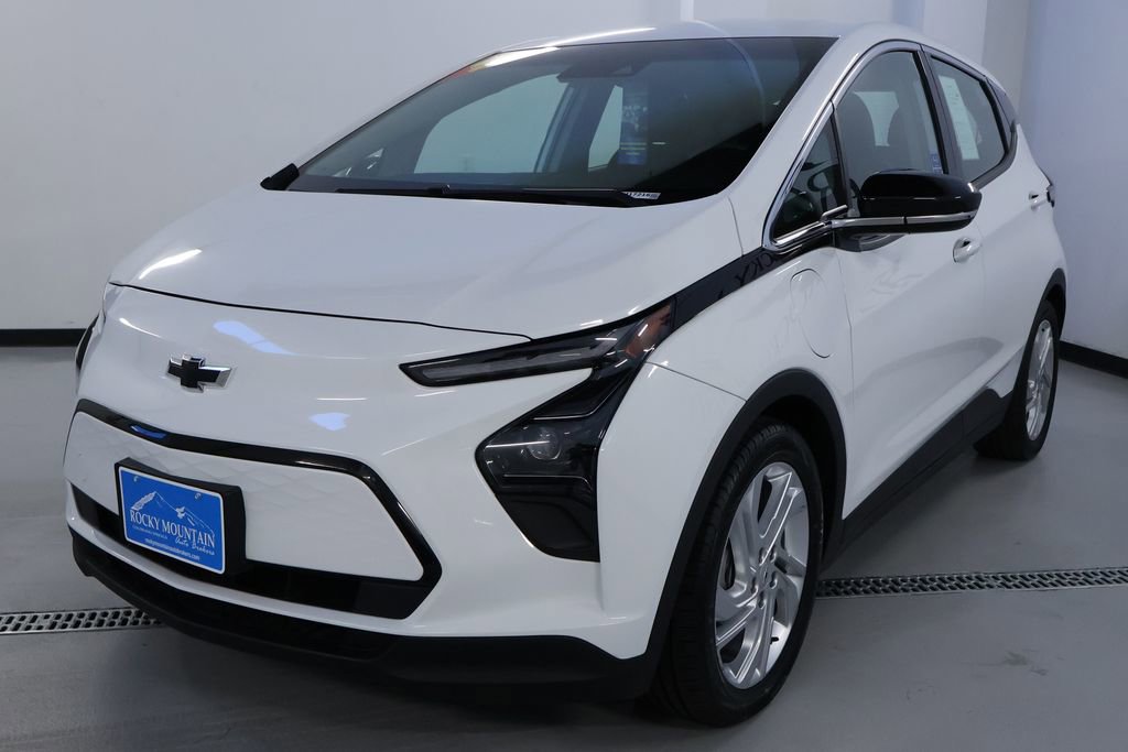 Used 2022 Chevrolet Bolt LT w/ Driver Confidence Package image 3