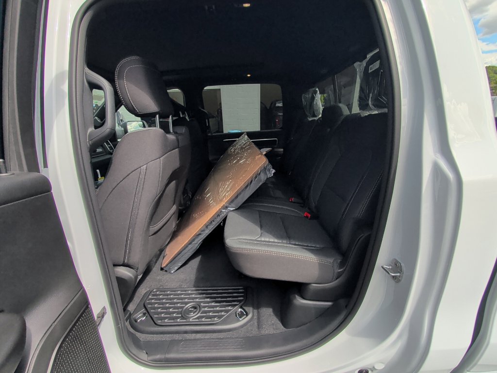 New 2026 RAM 1500 Big Horn AWD/4WD image 14