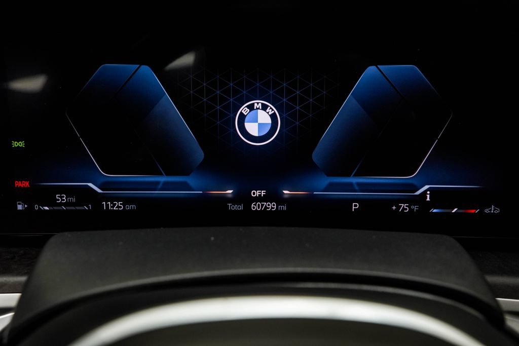 Used 2023 BMW X7 xDrive40i w/ M Sport Package AWD/4WD image 39