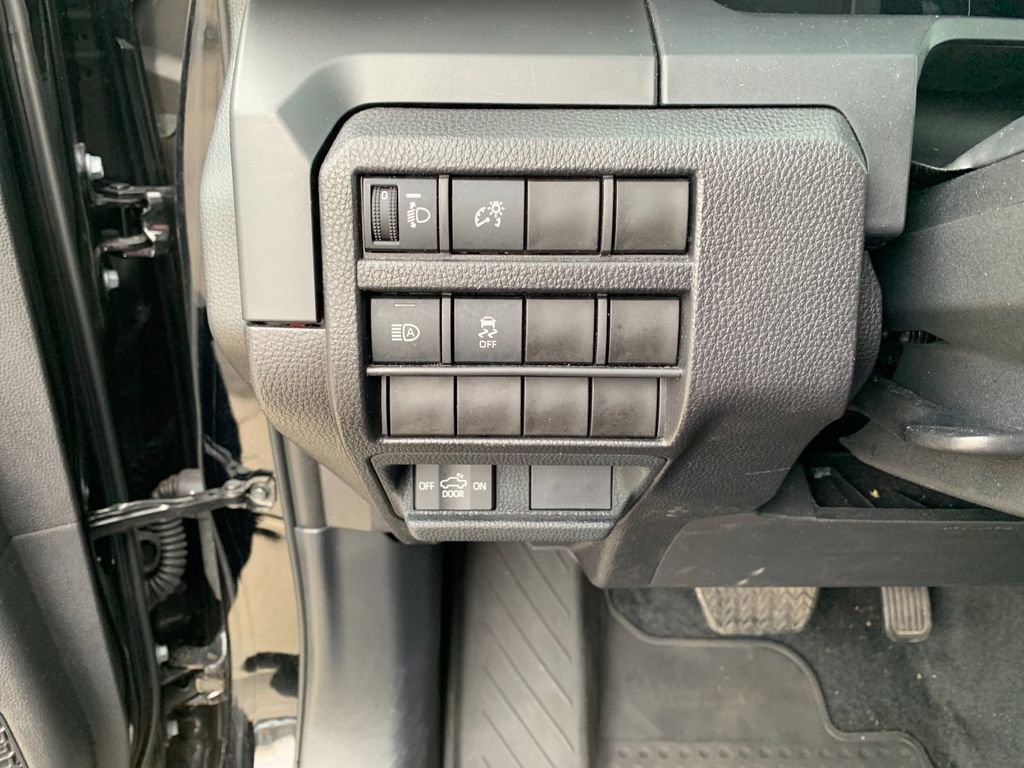 Used 2025 Toyota Tacoma SR w/ SR Upgrade Package image 31
