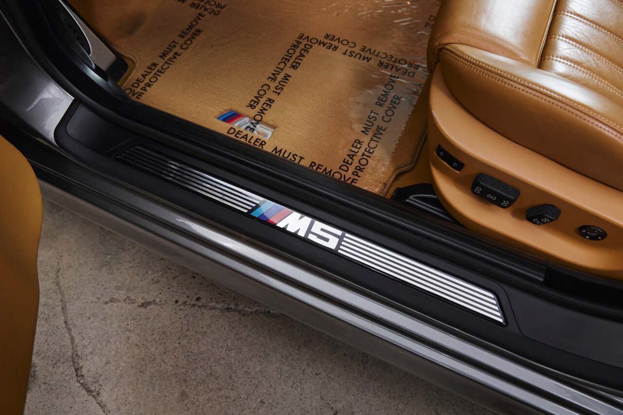 Used 2003 BMW M5 RWD image 79