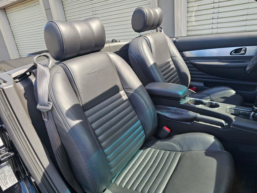 Used 2002 Ford Thunderbird RWD image 10