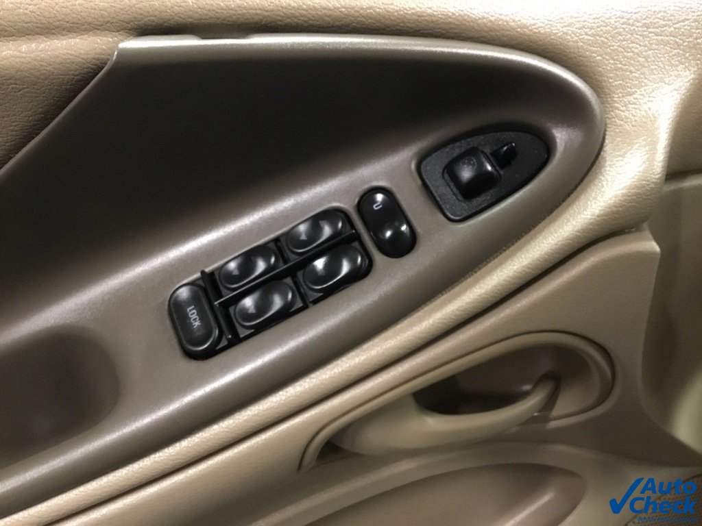 Used 2004 Ford Mustang GT image 33