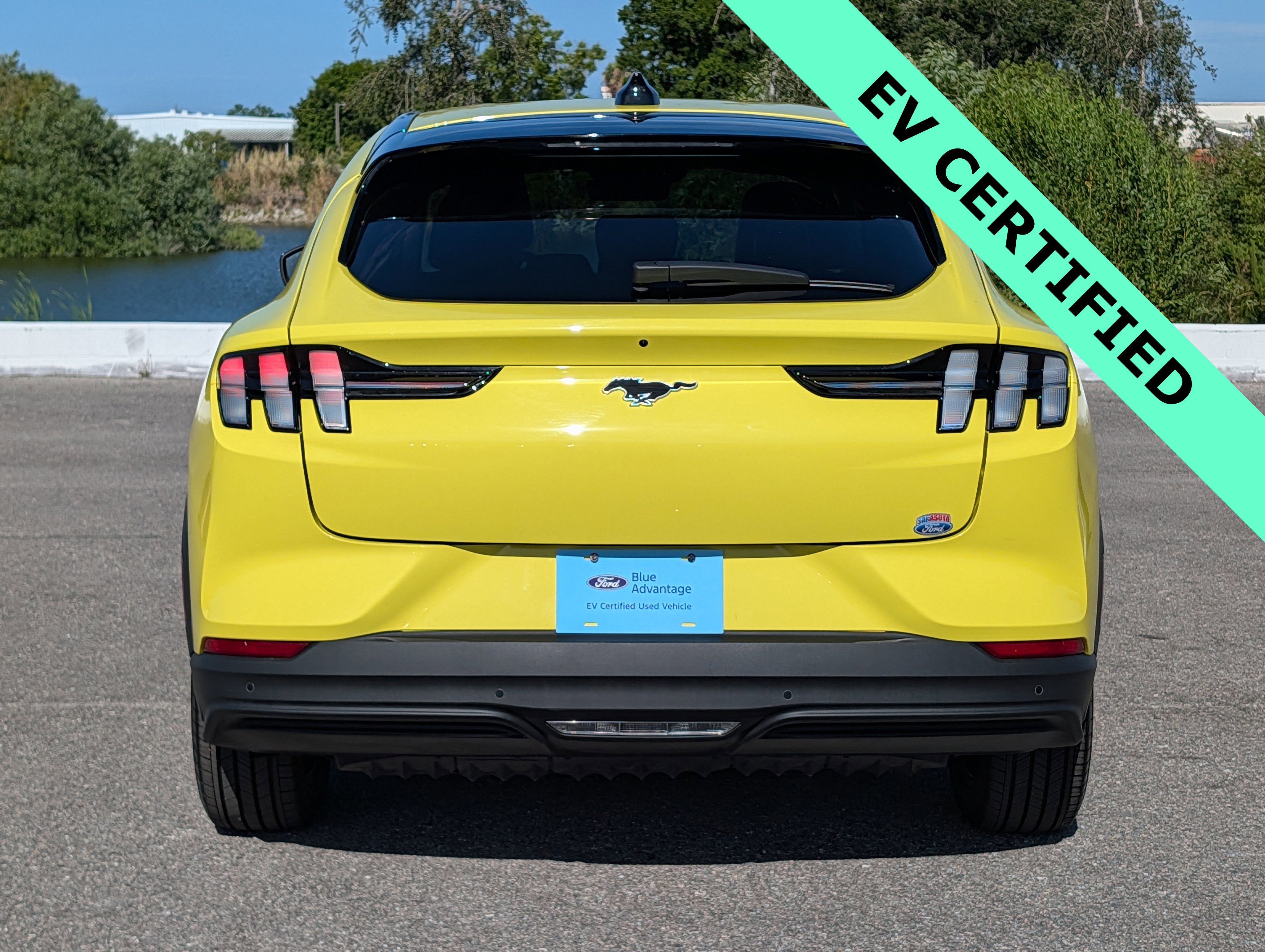 Certified 2025 Ford Mustang Mach-E Select w/ Comfort Package Lite AWD/4WD image 5