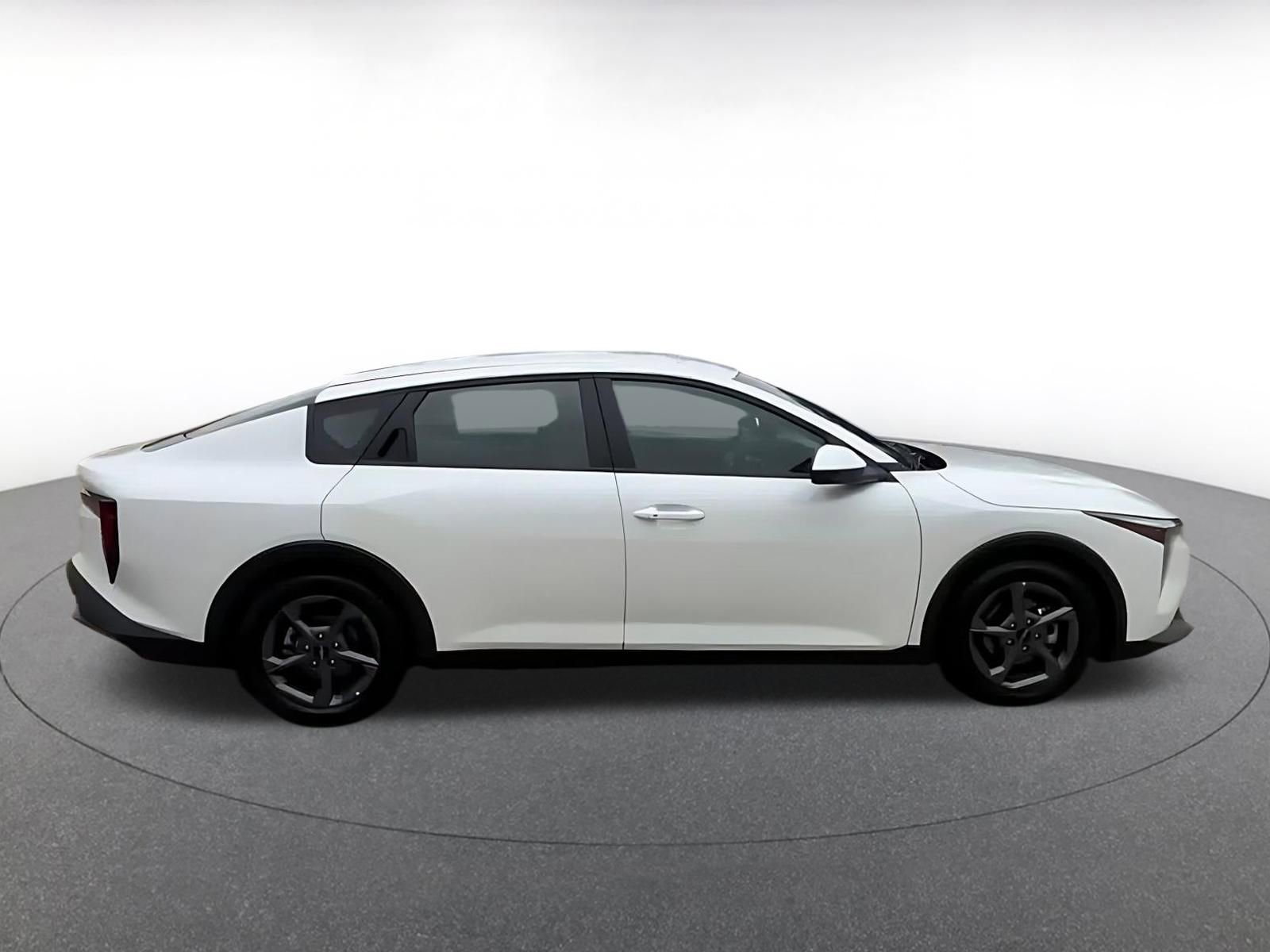 Used 2025 Kia K4 FWD image 15
