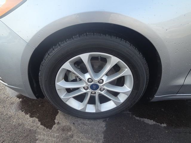 Used 2020 Ford Fusion SE image 13