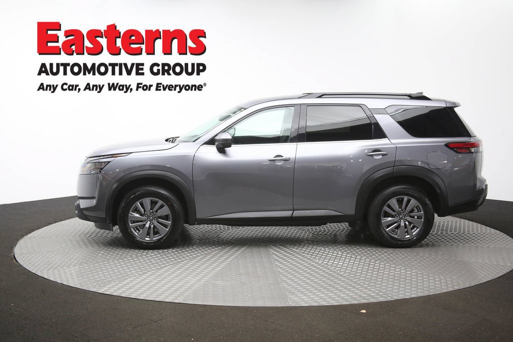 Used 2025 Nissan Pathfinder SV FWD image 60