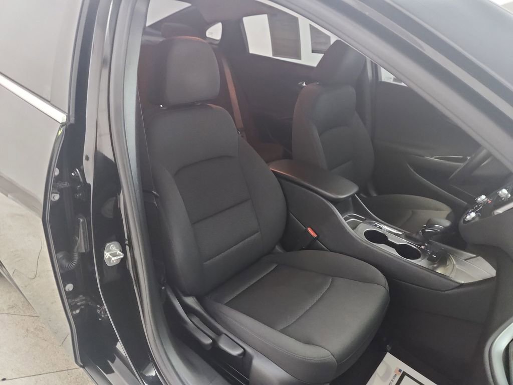 Used 2023 Chevrolet Malibu LS FWD image 25