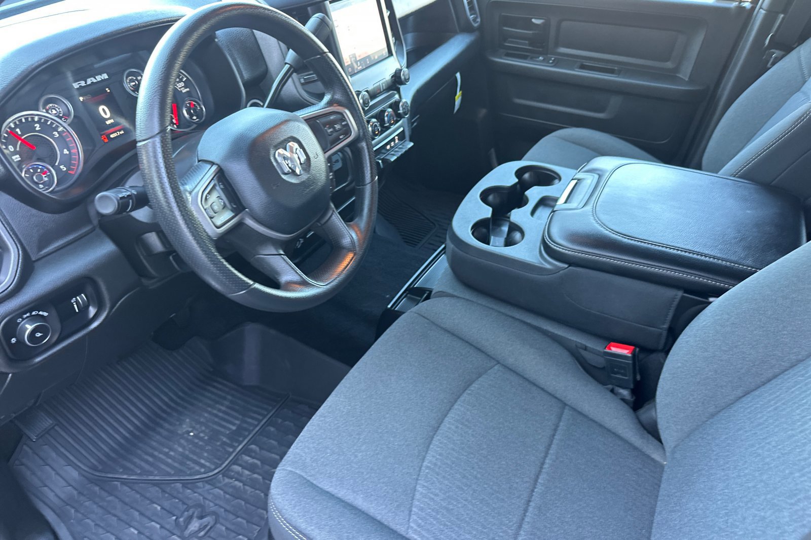 Used 2024 RAM 2500 Tradesman w/ Chrome Appearance Group image 11