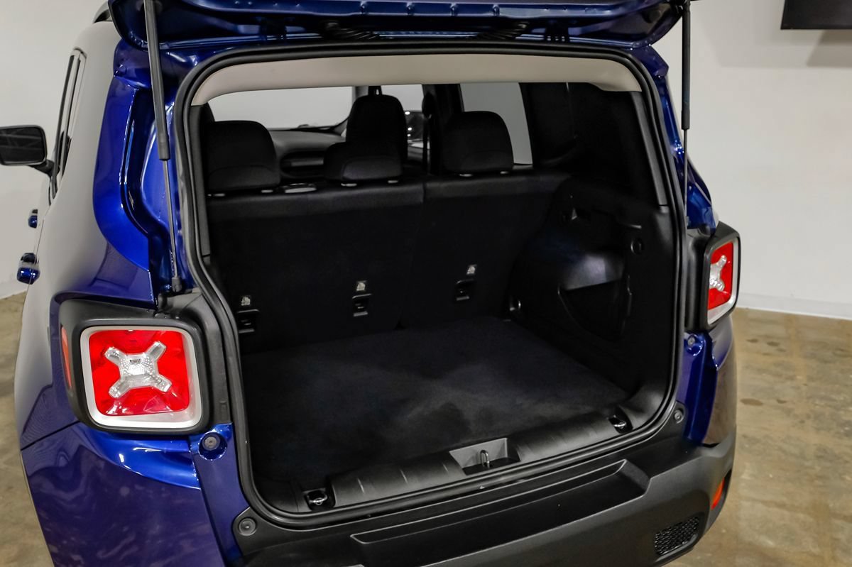 Used 2021 Jeep Renegade Latitude AWD/4WD image 41