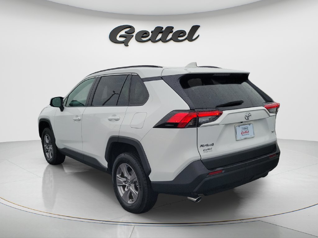 Used 2023 Toyota RAV4 XLE FWD image 7