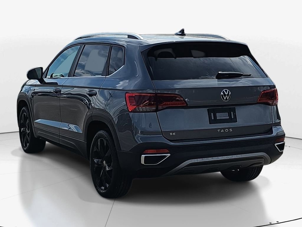 Used 2022 Volkswagen Taos SE w/ Panoramic Sunroof Package image 7