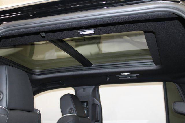 New 2026 Cadillac Escalade Luxury w/ Touring Package image 9