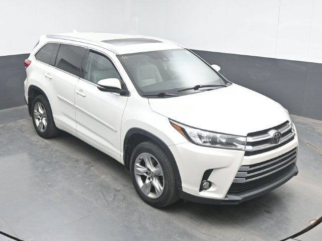 Used 2017 Toyota Highlander Limited AWD/4WD image 13