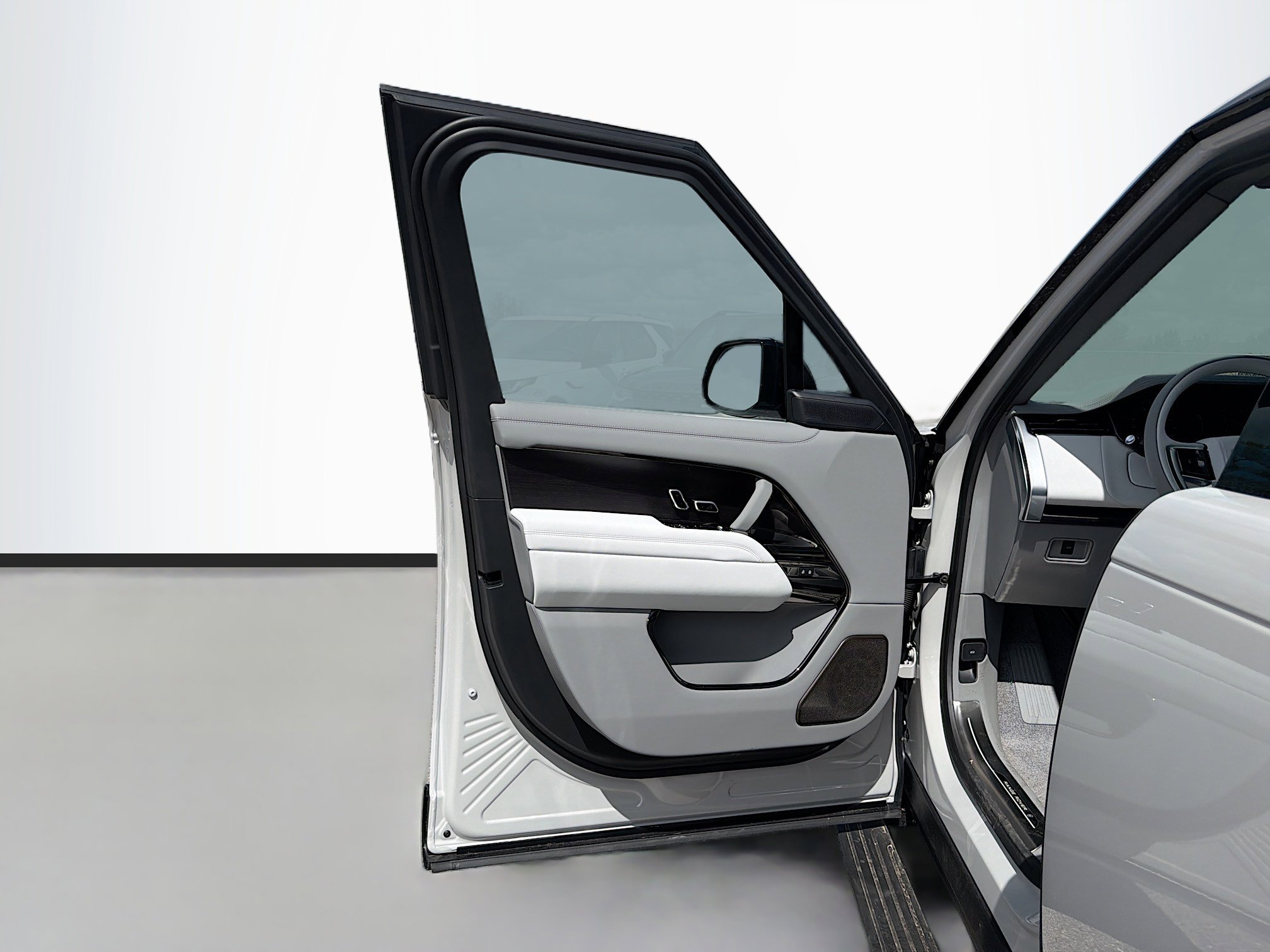 New 2026 Land Rover Range Rover SV image 23