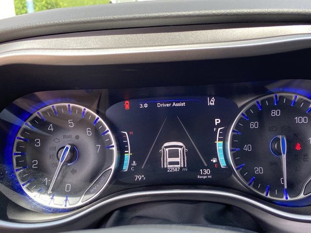 Used 2025 Chrysler Pacifica Select FWD image 22