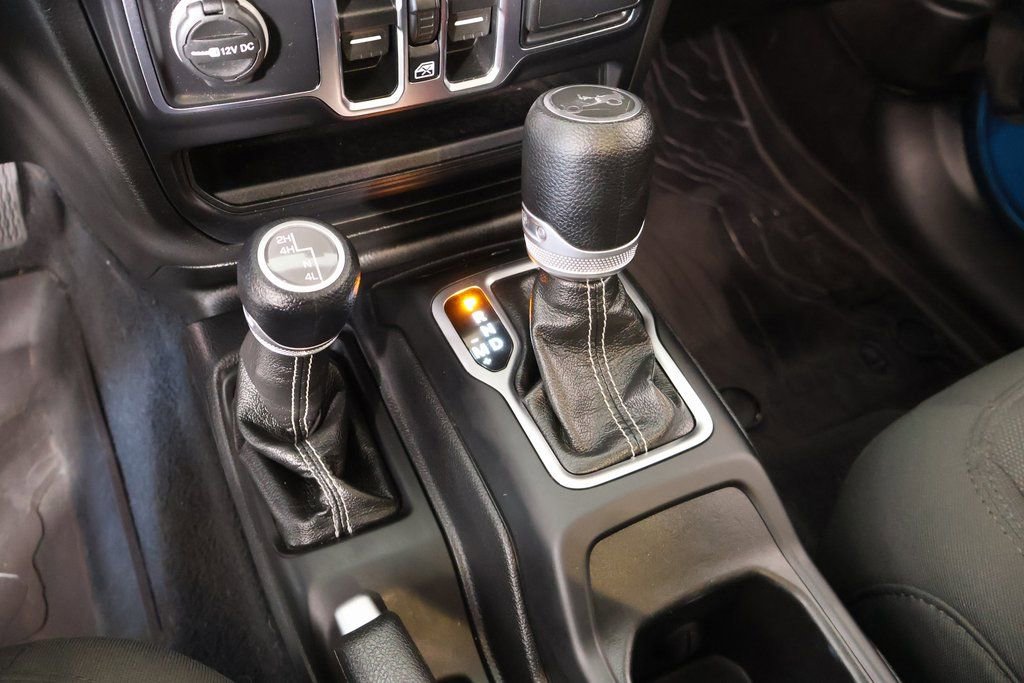 Used 2019 Jeep Wrangler Unlimited Sahara image 7