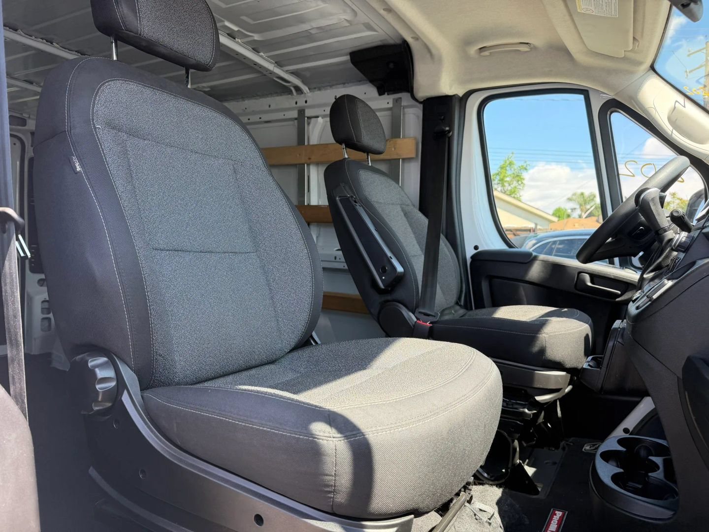 Used 2025 RAM ProMaster 2500 w/ U-Haul Equipment Group FWD image 15