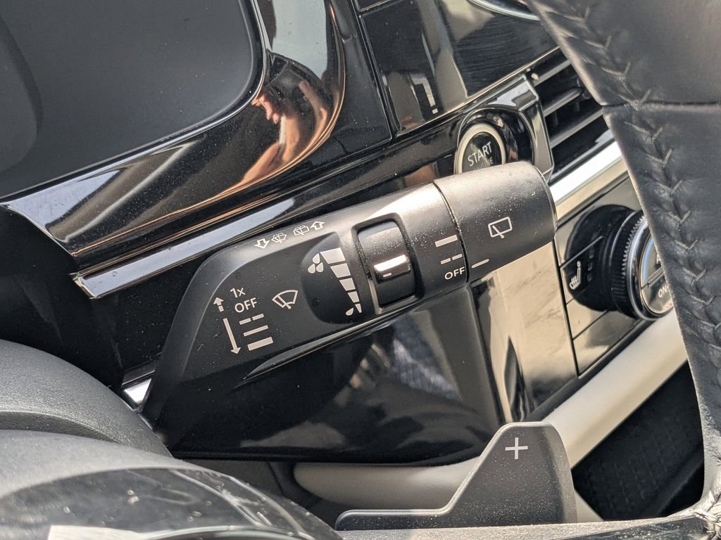 Used 2023 Nissan Pathfinder SL AWD/4WD image 26